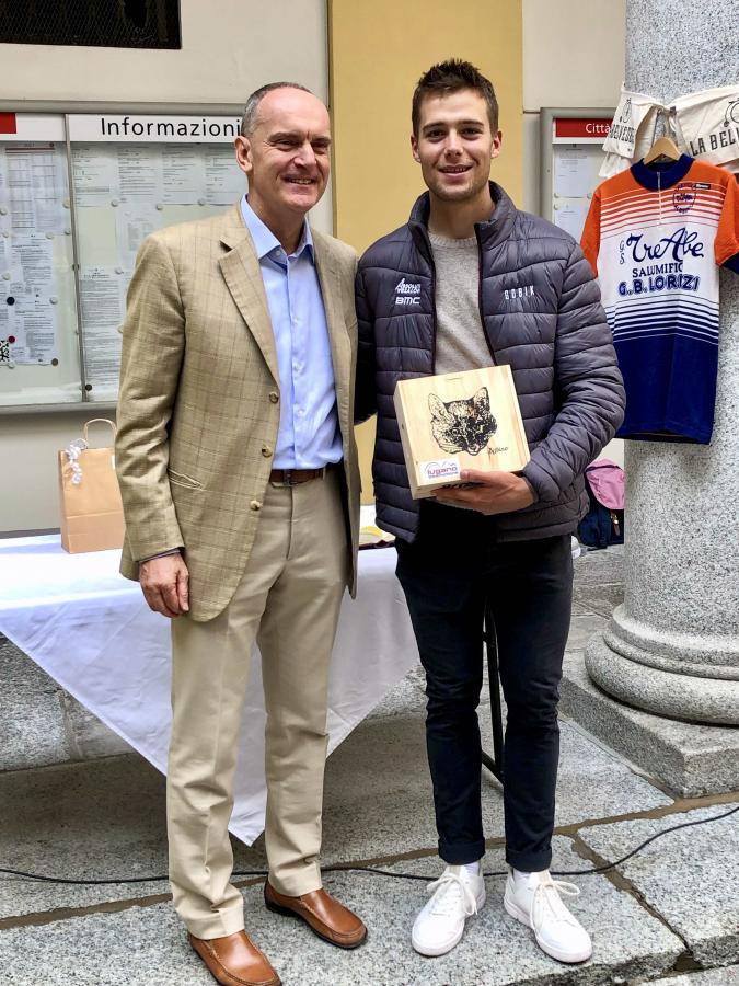 Filippo Colombo awarded by Roberto Badaracco at the Municipality of Lugano 260921 