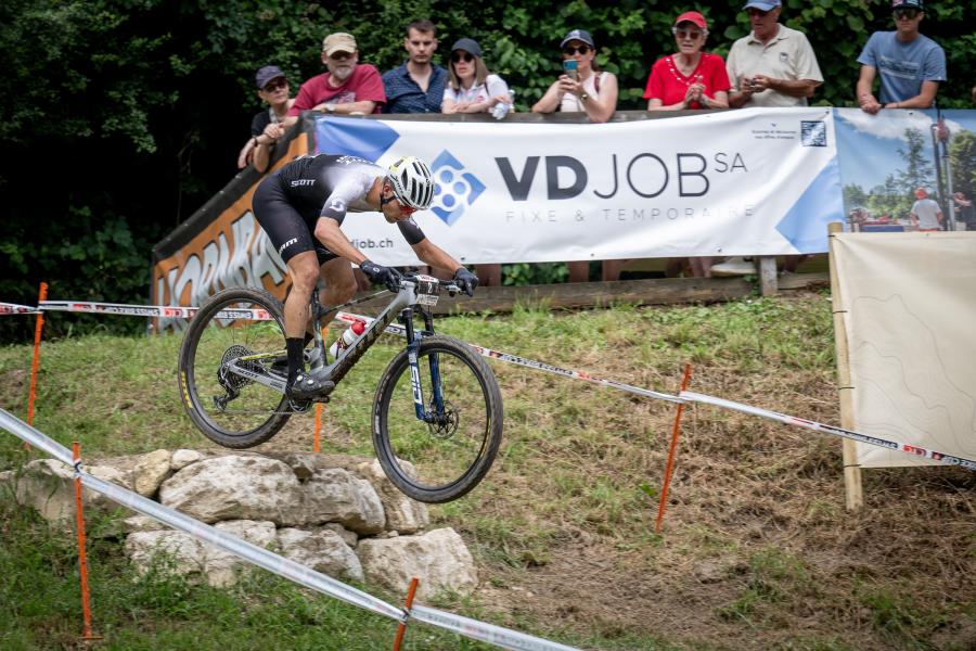 Campione Svizzero 2024
1º posto Campionati Svizzeri - CIC Swiss Bike Cup XCO - Echallens (Svizzera) - foto by @Armin M. Küstenbrück