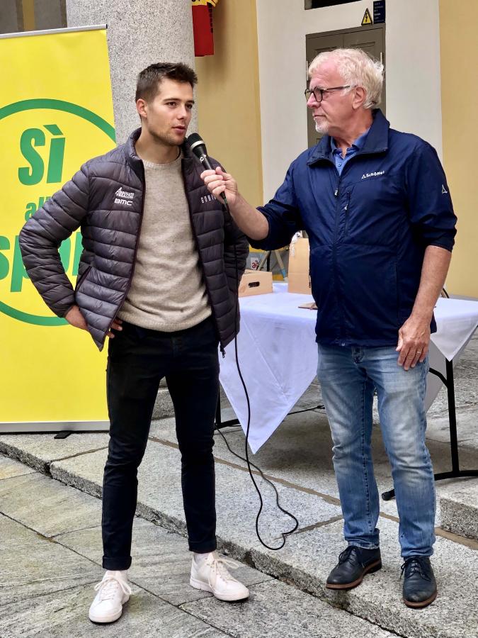 Filippo Colombo with Giancarlo Dionisio at the award ceremony at the Lugano Town Hall 260921 