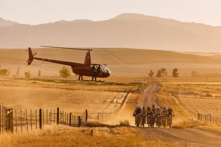 Tankwa Trek 2022 - Third stage race, South Africa. Filippo Colombo and Nino Schurter second place.