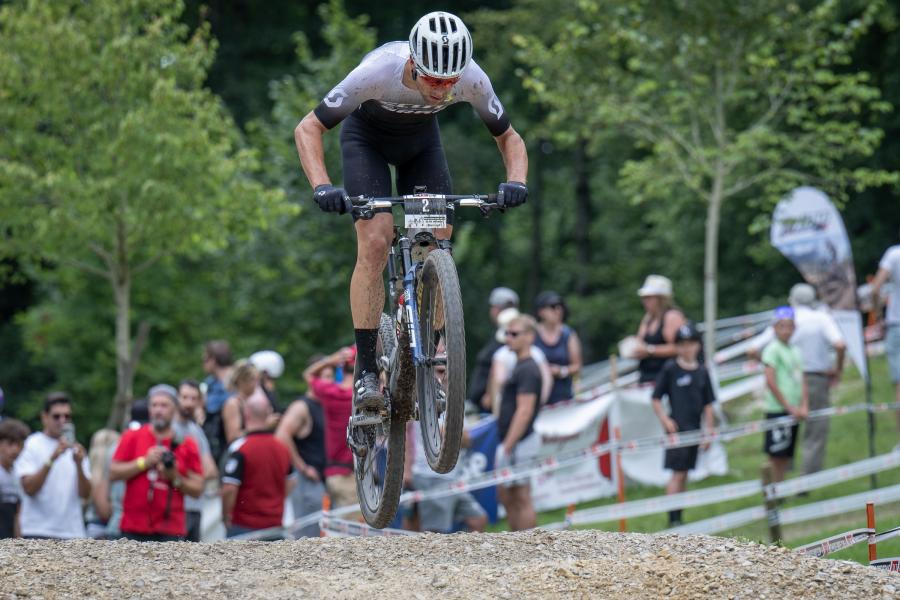 Campione Svizzero 2024
1º posto Campionati Svizzeri - CIC Swiss Bike Cup XCO - Echallens (Svizzera) - foto by @Armin M. Küstenbrück